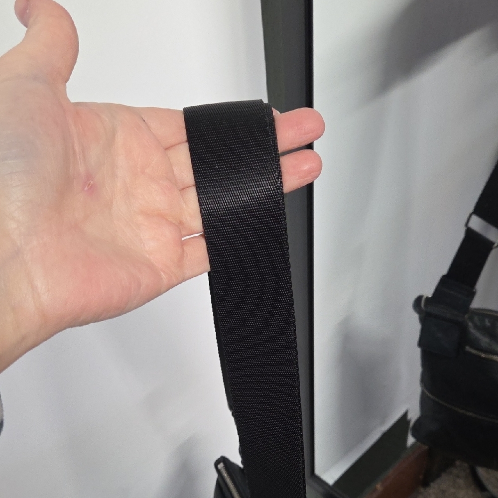 Margot Black Leather Messenger Bag - Picture 4 of 6